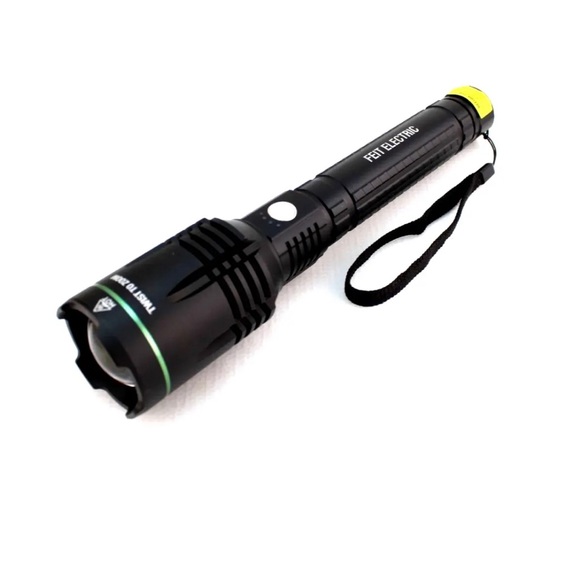 3,000 Lumen LED Flashlight with Rechargeable Batteries and 3 “C” Batteries - Picture 5 of 9